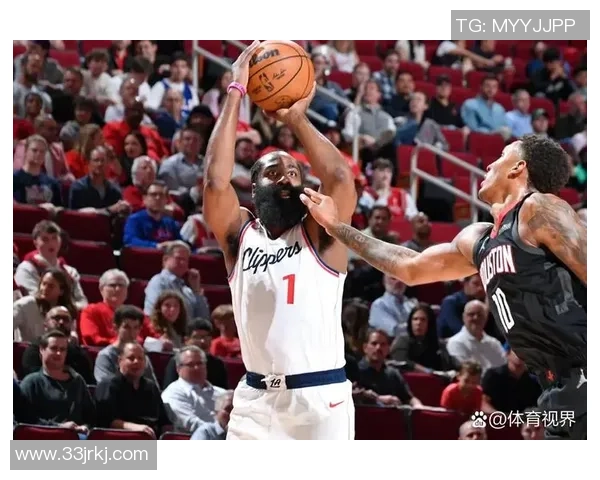 火箭与湖人激战9月5日NBA赛场精彩瞬间回顾与分析